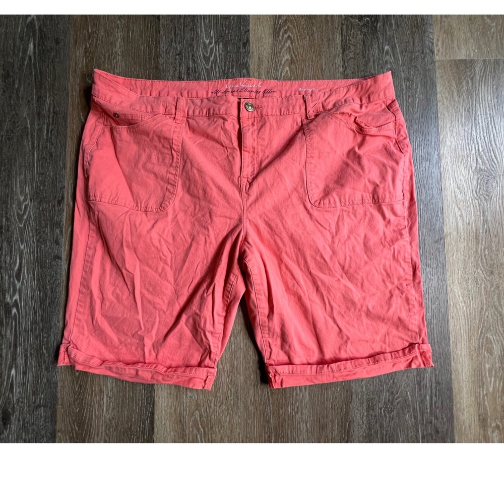 Gloria Vanderbilt Bermuda Shorts Womens 22W Pink All-Around Slimming Effect